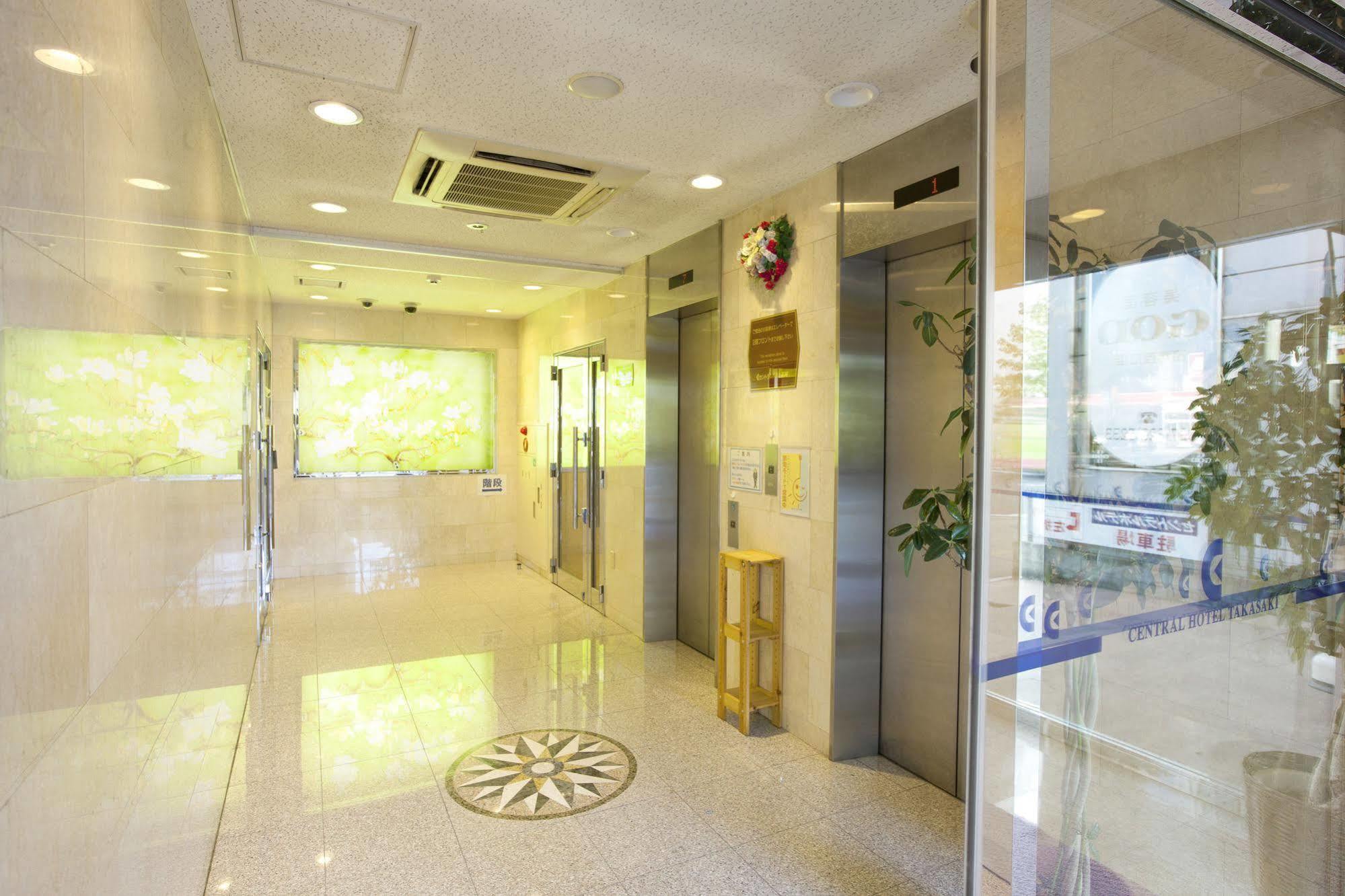 Central Hotel Takaszaki Kültér fotó